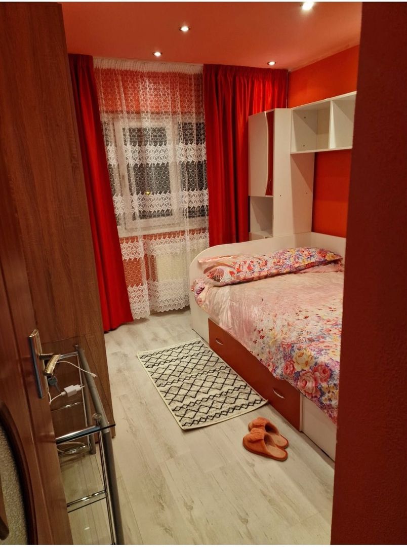 2 camere, decomandat, etaj 4/4,  Micro 21, vedere la Dunare - Poză 3