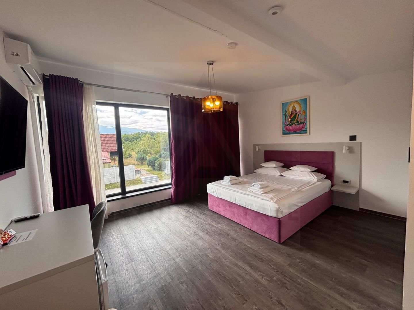 Pensiune PREMIUM 10 camere și Casă Individuală Valea Avrigului 4.600mp - Poză 12