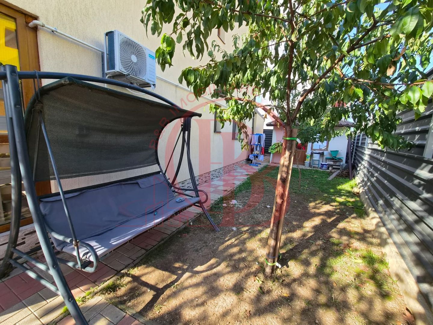 Casa Mobilata 4 camere Panouri Fotovoltaice Theodor Pallady - Poză 2