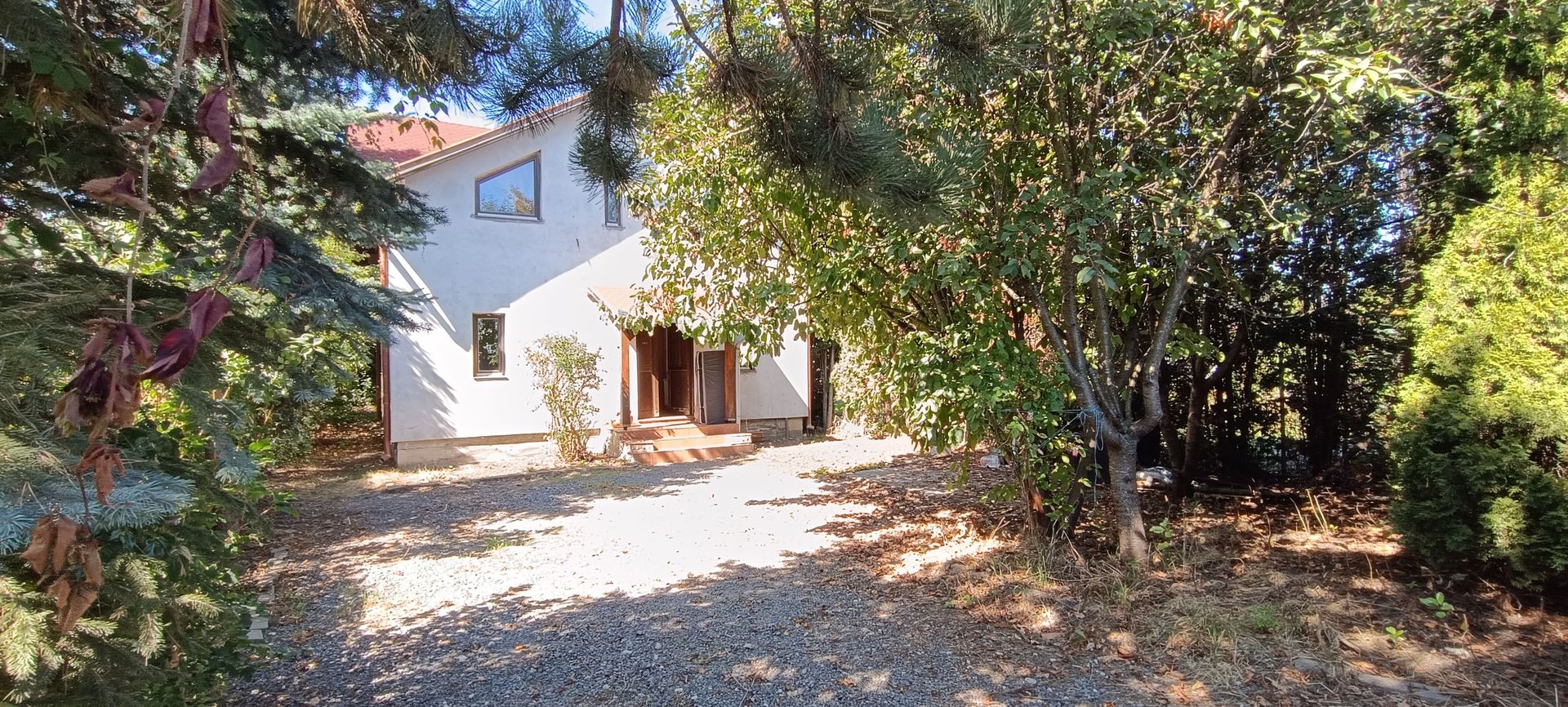 Casa cu 3 dormitoare si birou-Brasov - Poză 1