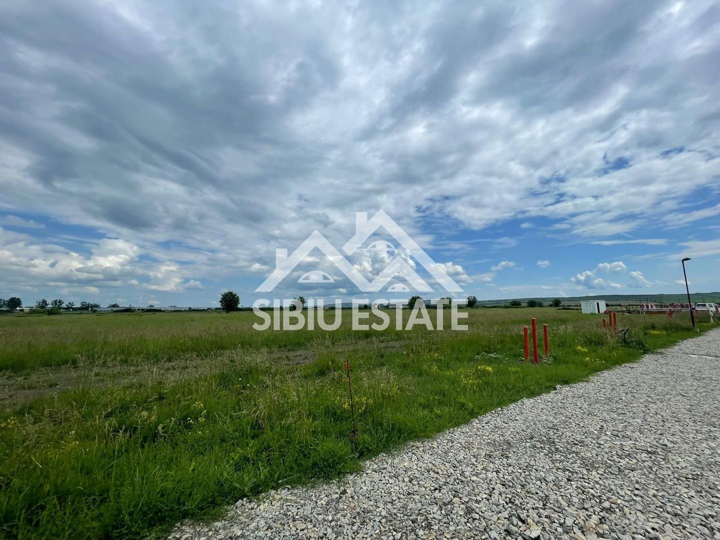 Casă Nouă cu 4 Camere, 3 Băi și Curte Generoasă | Comunitate Privată | - Poză 9