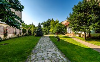 Casă boierească în zonă centrală - Poză 1