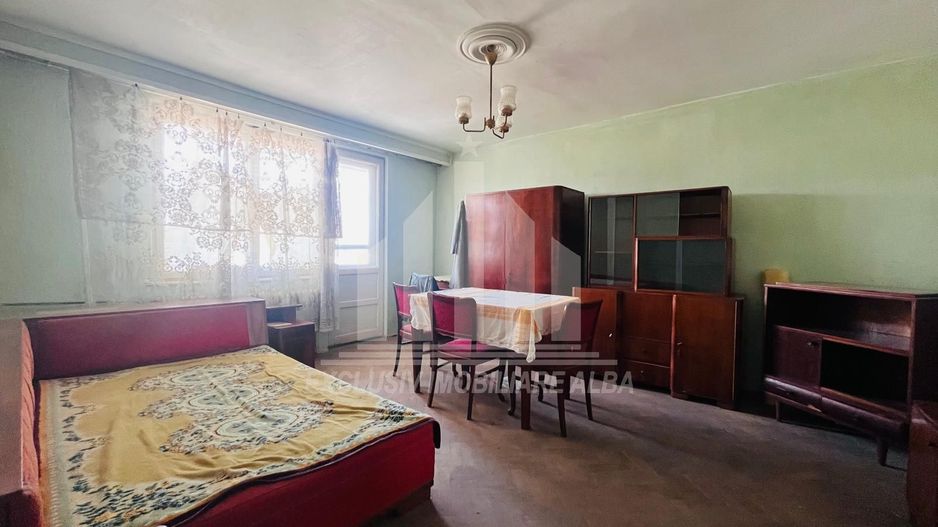 Apartament cu 2 camere decomandate, Cetate - Poză 1