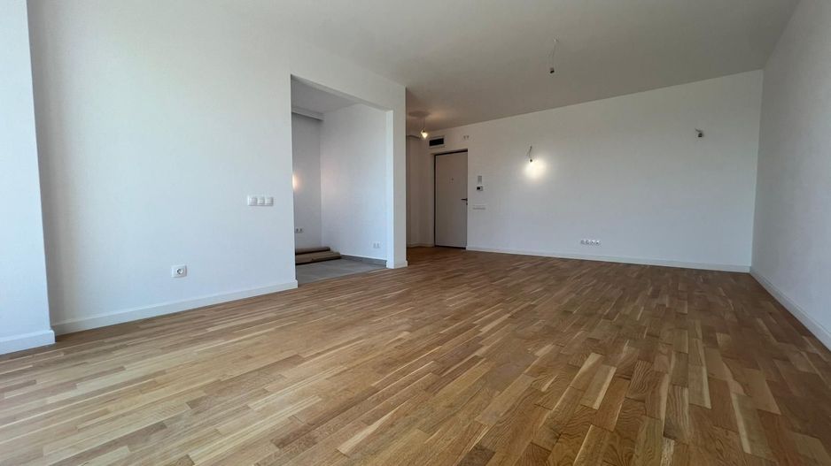 Apartament 2 Camere | Balcon cu Vedere spre Lac | Aproape de Metrou - Poză 2