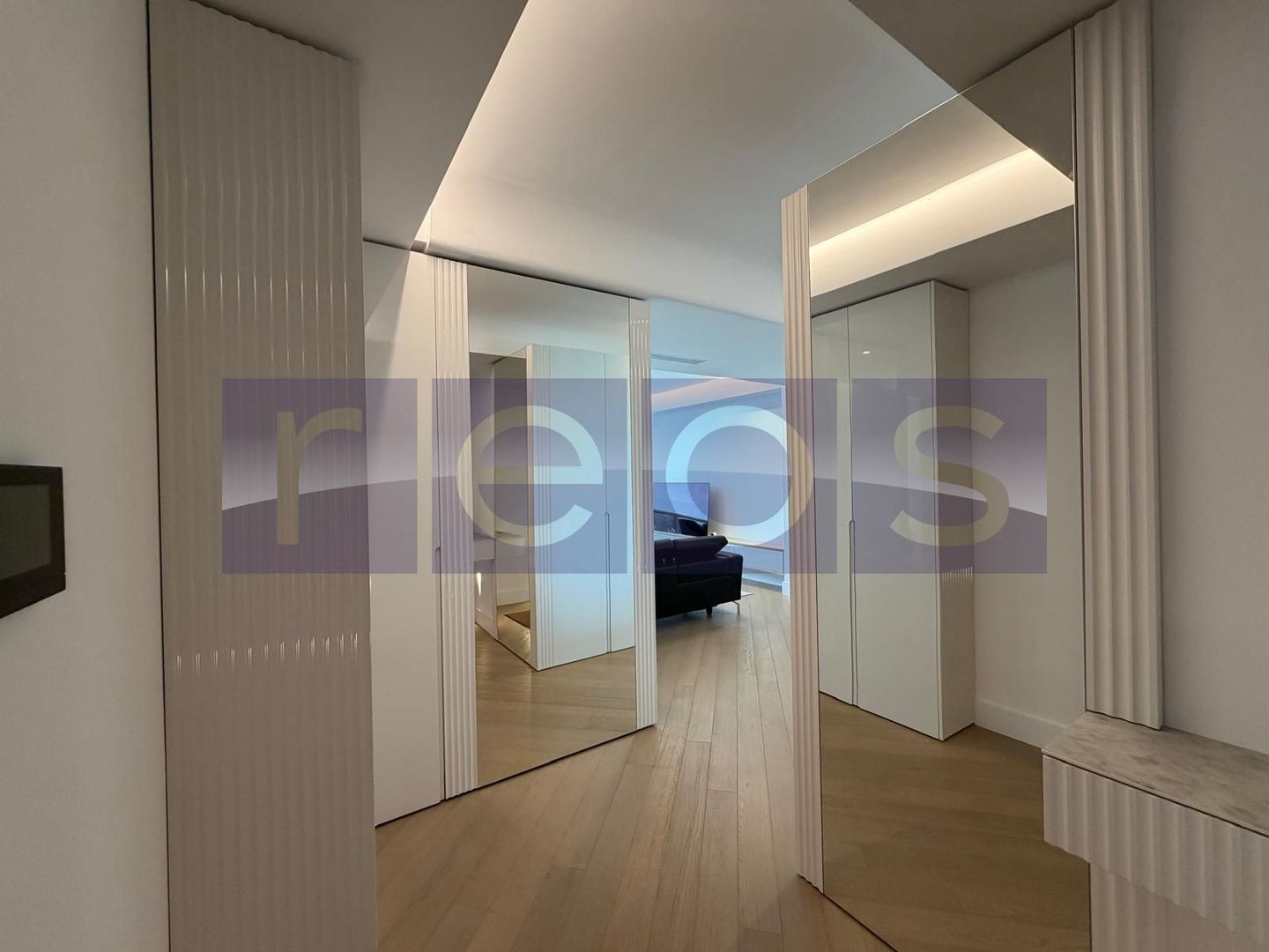 VANZARE APARTAMENT 101MP | 3 CAMERE | MOBILAT-UTILAT LUX | TERASA 26MP - Poză 14