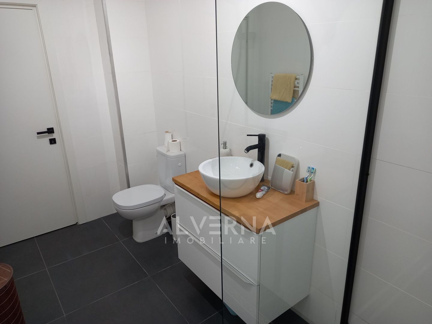 Apartament 2 camere, 46mp, mobilat si utilat, balcon, zona Eroilor - Poză 8