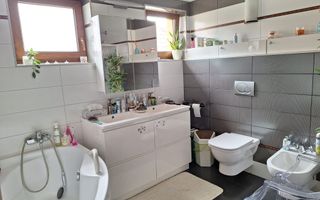 Vila deosebita de vanzare in cartierul Andrei Muresanu - Poză 13