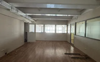 Spațiu comercial versatil în zona centrală - Poză 12