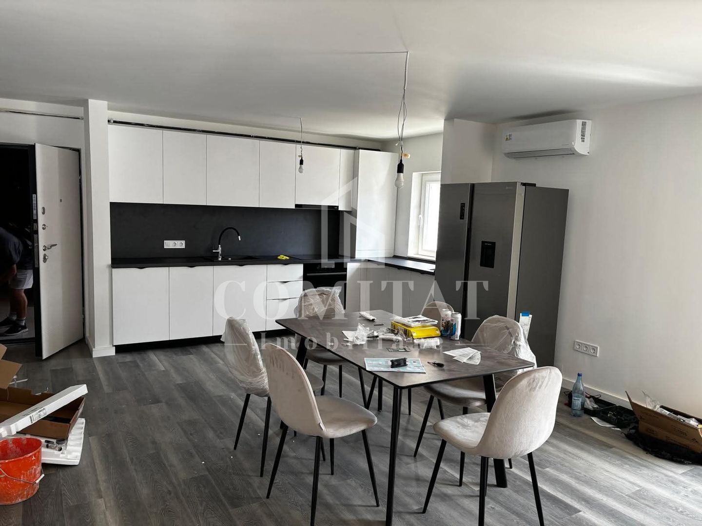 Penthouse cu 4 camere | Terasă de 100 mp | Loc de parcare | Floresti - Poză 1
