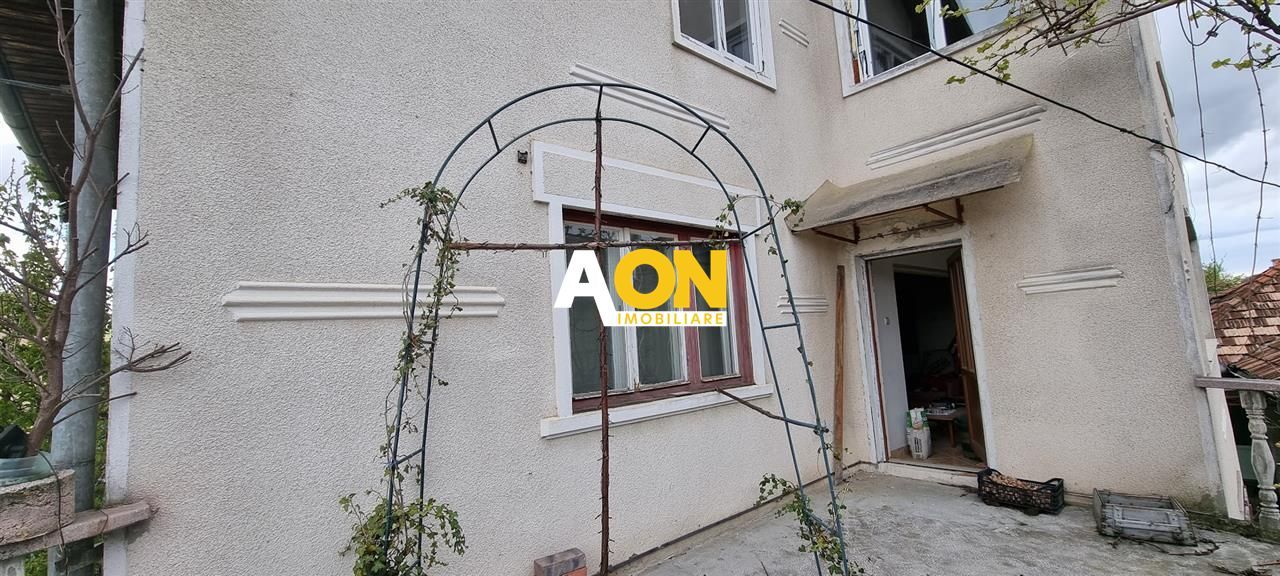 Vila de Vanzare Zona Centru - Poză 1