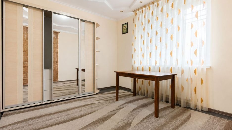 Casă 210 m² cu 5 dormitoare și teren 10 ari – Euroreparație | Drochia, str. Grigore Ureche - Poză 39
