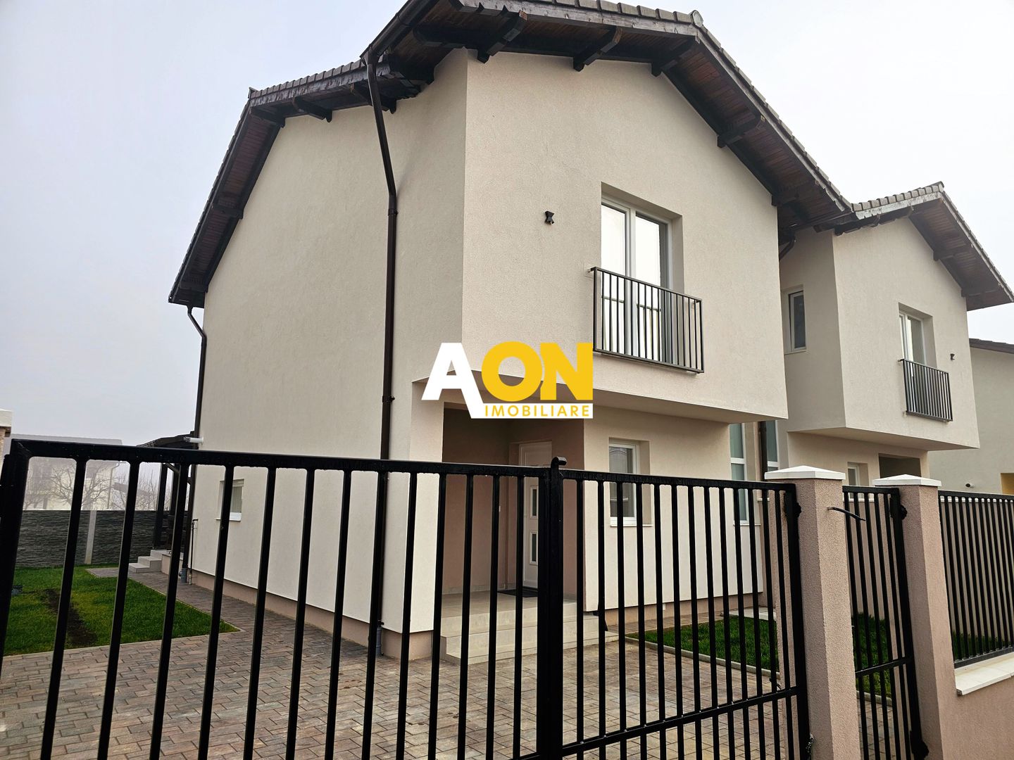 1/2 Duplex nou, cu finisaje la cheie, 4 camere, 200 mp teren, Cetate - Poză 3