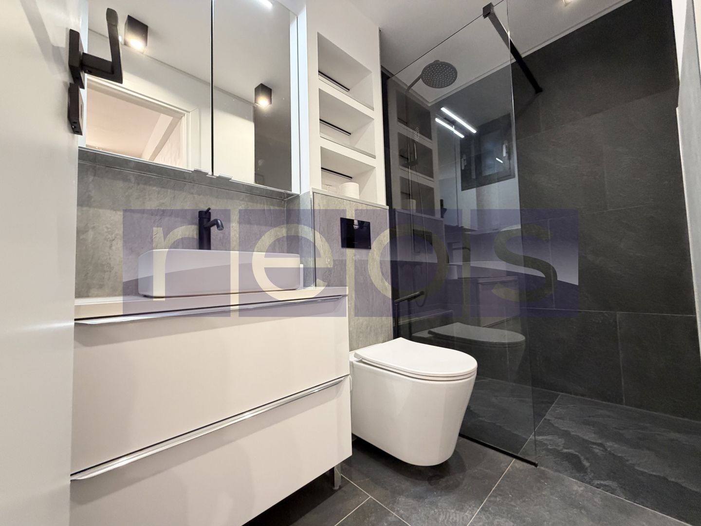 VANZARE 4 CAMERE | RENOVAT COMPLET | MAGHERU – UNIVERSITATE | MOBILAT PREMIUM - Poză 9