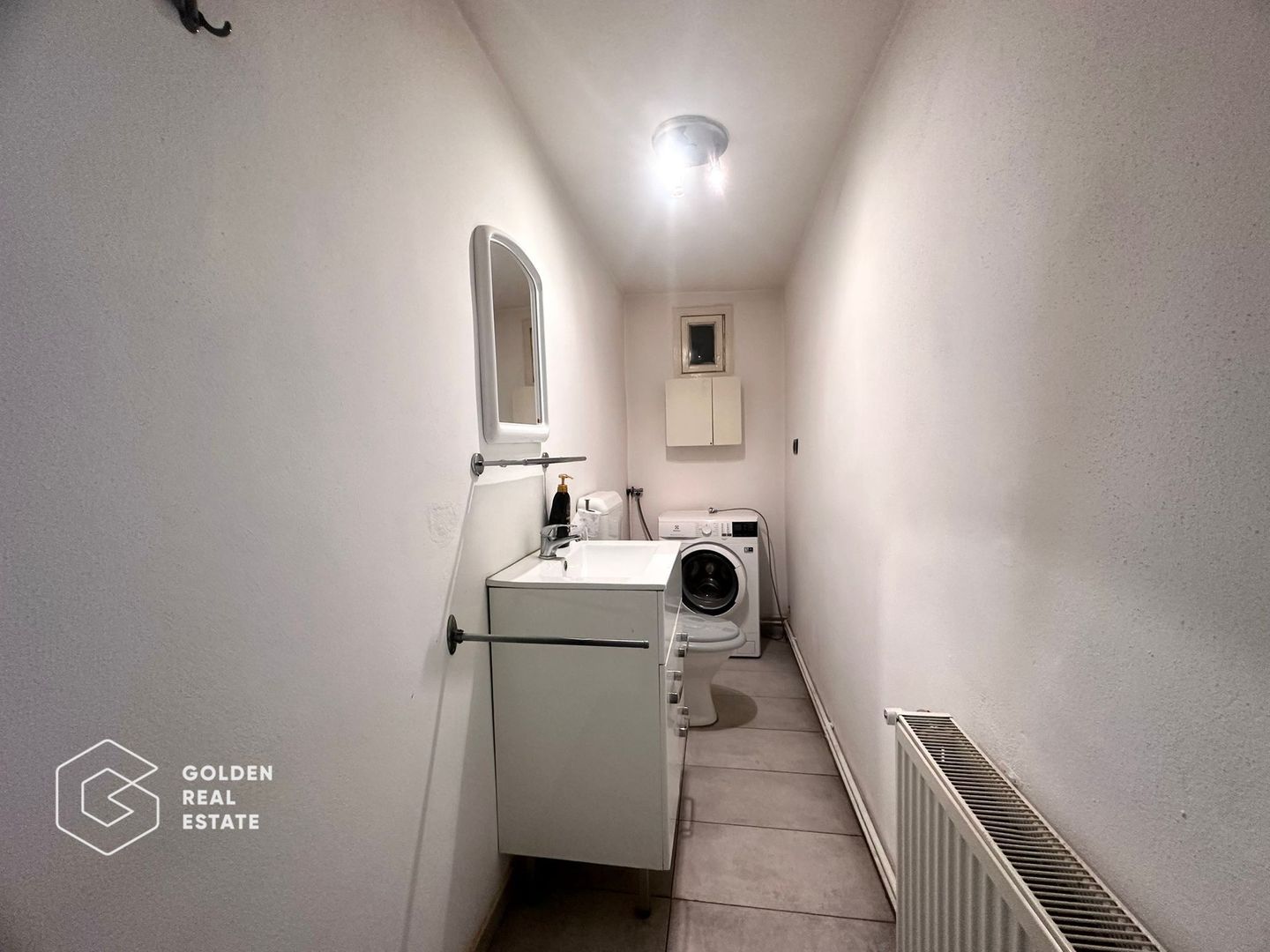 Casa centrala cu 3 camere, curte privata și gradina - Poză 12