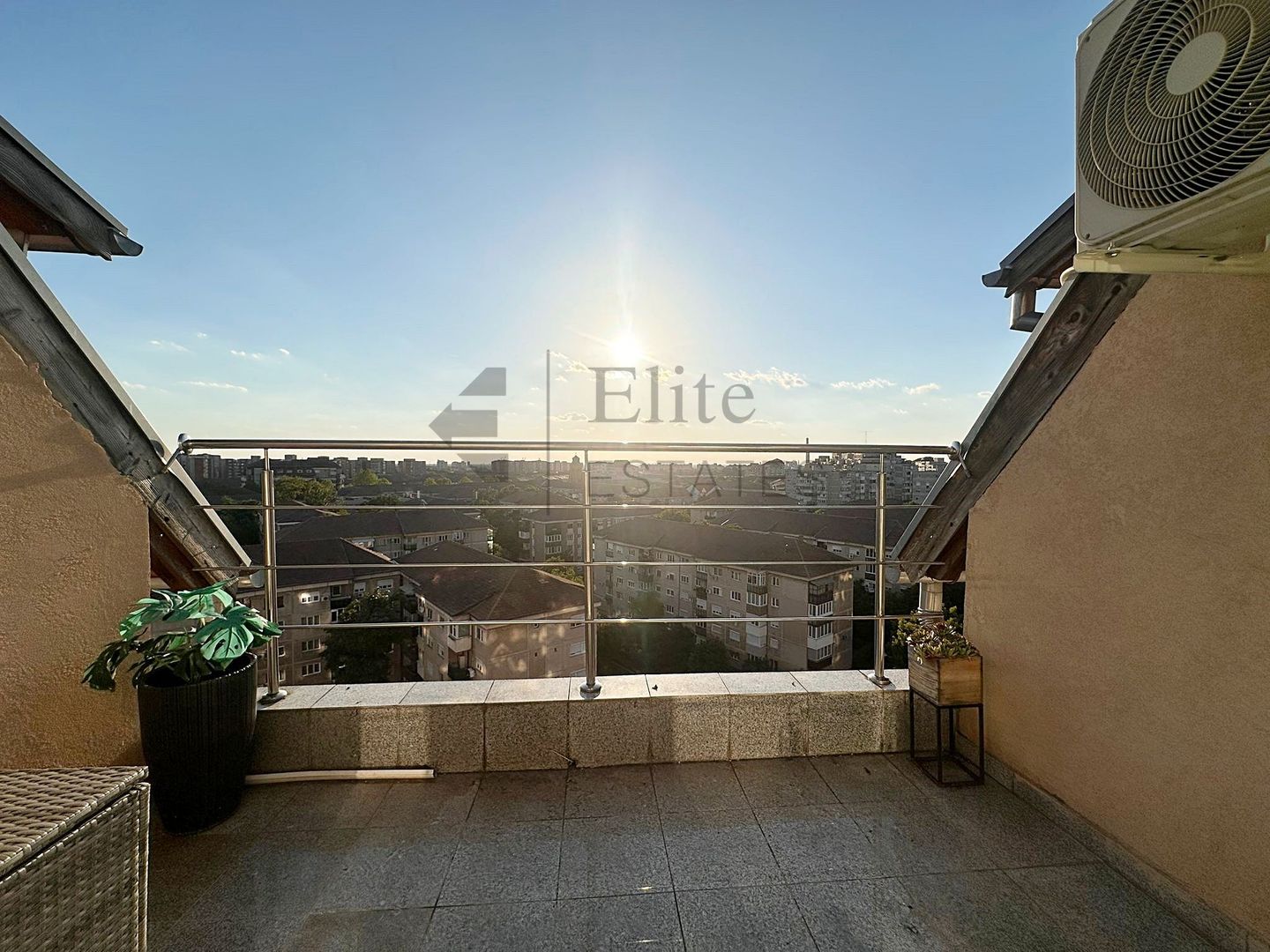 Apartament cu 2 camere de vanzare, Bld Decebal, Oradea - Poză 11