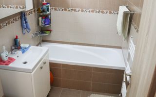 Bloc nou. Zona Buziasului . Langa Continental - Poză 13