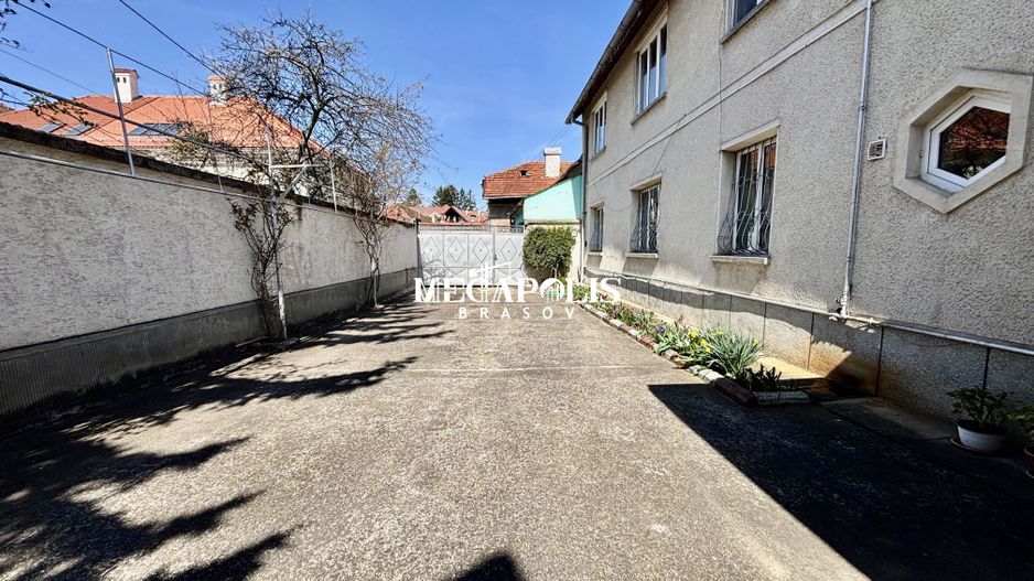 Casă individuală | Singur în curte | Garaj | Locație avantajoasă - Poză 2