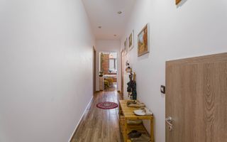 Casă / Vilă cu 4 camere de vânzare în Bucuresti - Poză 9