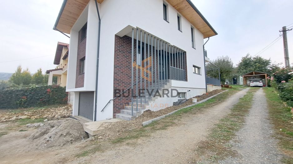 Casa individuala in cartierul Borhanci! - Poză 1