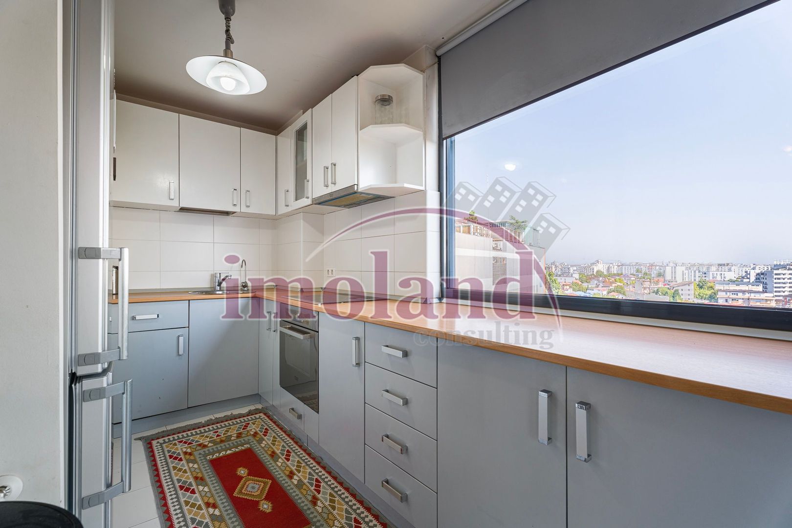 Vanzare - Apartament 3 camere- ULTRACENTRAL - Complex Delea Veche 24 - Poză 2