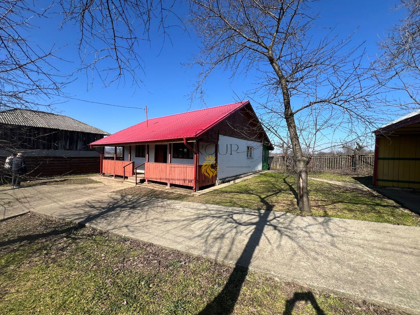 Casa + teren 7000 mp, Movilita - Vrancea - Poză 1