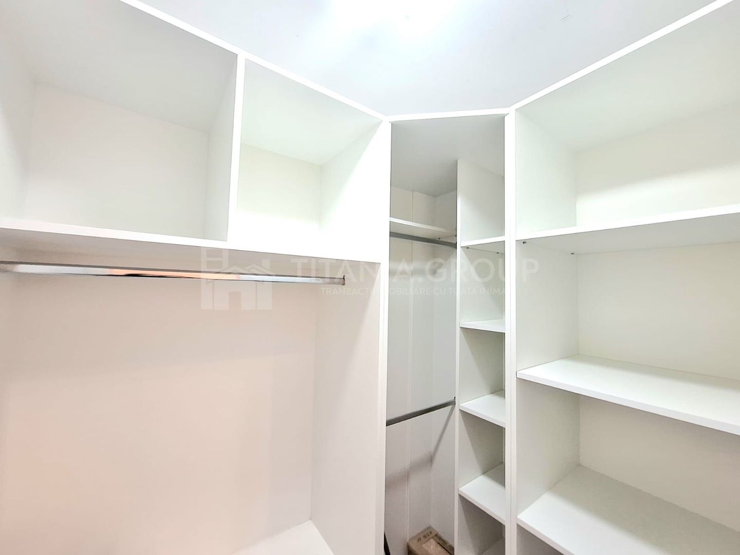 Apartament superb, tip studio, parcare+boxa, Avantgarden Tractorul - Poză 10