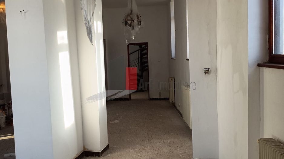 Vila  de inchiriat recent renovata - Poză 29