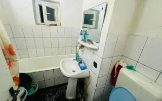De vanzare apartament 3 camere, Pecineaga/Rahova - Poză 4