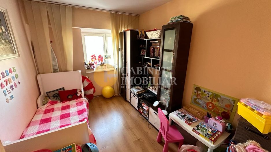Apartament cu 3 camere decomandat, etaj intermediar, 73mp - Canta-Pacurari - Poză 4