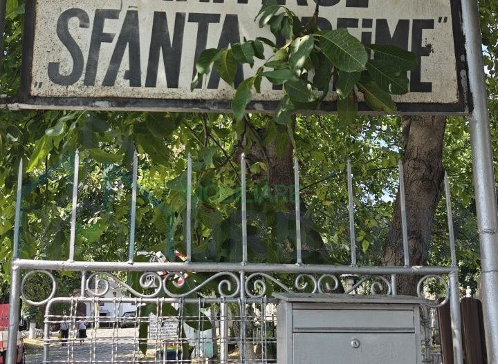 Loc de veci în Cimitirul Sfânta Treime, Păcurari, Iași – Poziționare favorabilă - Poză 1