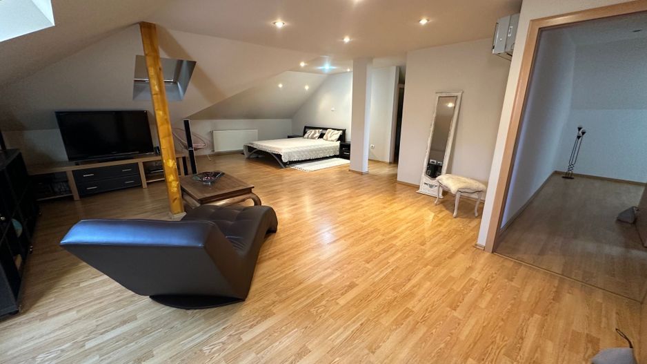 Casa Parter + Mansarda în Braytim - Poză 26