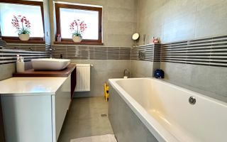 Casă spațioasă  – Florești , 131 mp utili, 220 mp teren - Poză 20