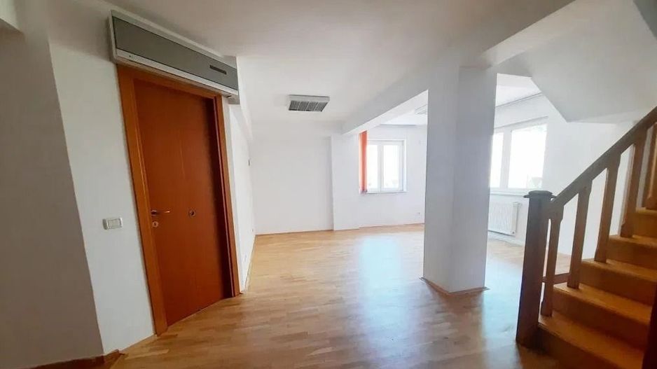 Apartament 4 camere nemobilat Stefan cel Mare de inchiriat bloc 2013 - Poză 3
