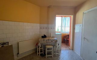 Apartament cu 3 camere2 bai si 2 balcoane situat in zona Dambovita - Poză 4