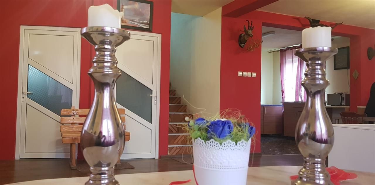 Camin primitor pe compozitie particulara, curte individuala - Poză 6