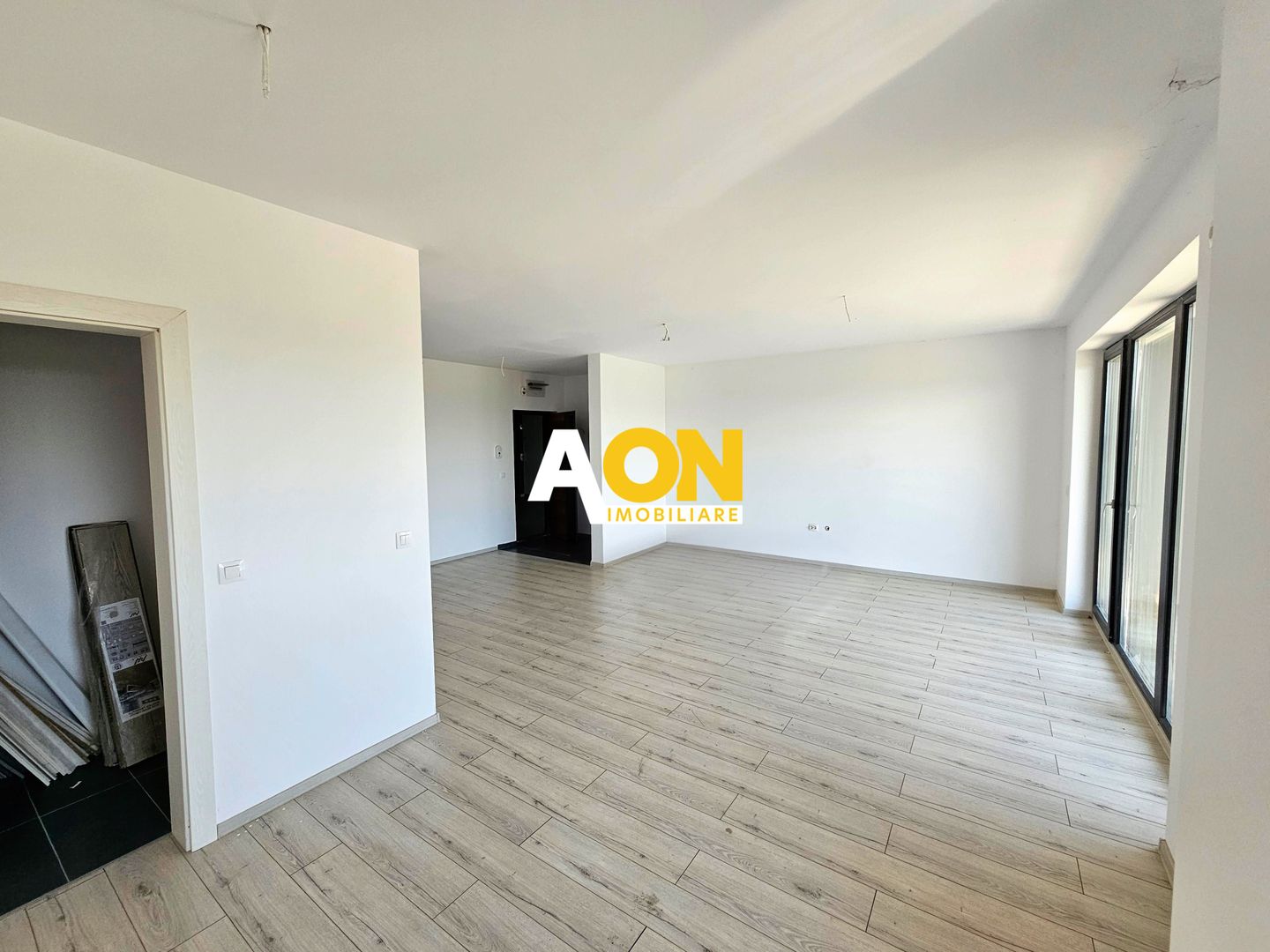 Apartament 2 camere, 64 mp, parter înalt, parcare privata, Transalpina - Poză 4