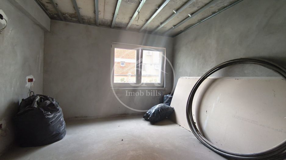 Spatiu comercial de inchiriat de tip S+P+E in zona Rogerius, Oradea - Poză 19