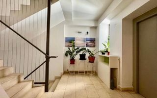 Apartament de 3 camere, mobilat de lux, disponibil imediat pentru inchiriere - Poză 1