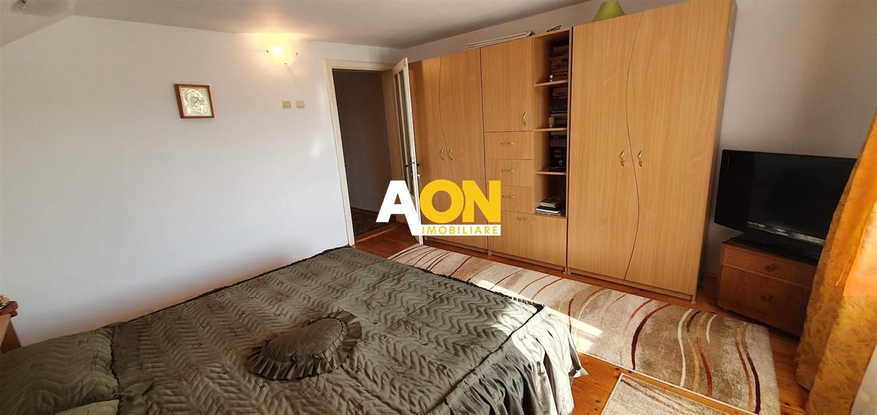 1/2 Duplex 4 camere cu garaj 462 mp teren la asfalt zona Centru - Poză 16