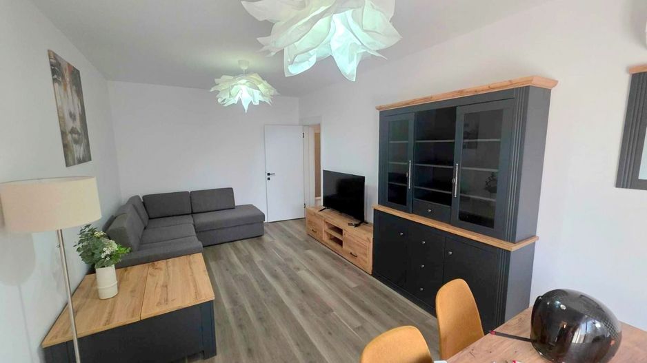 De inchiriat apart. cu 3 camere, zona Facultatea de Mecanica, et. 1, 800 E - Poză 2