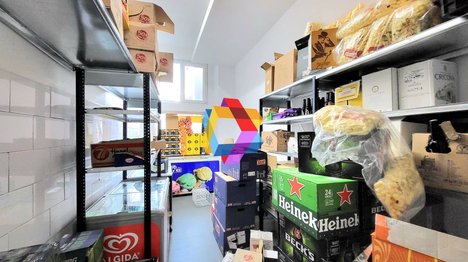 Spațiu comercial cu terasă - 350 mp - Poză 5