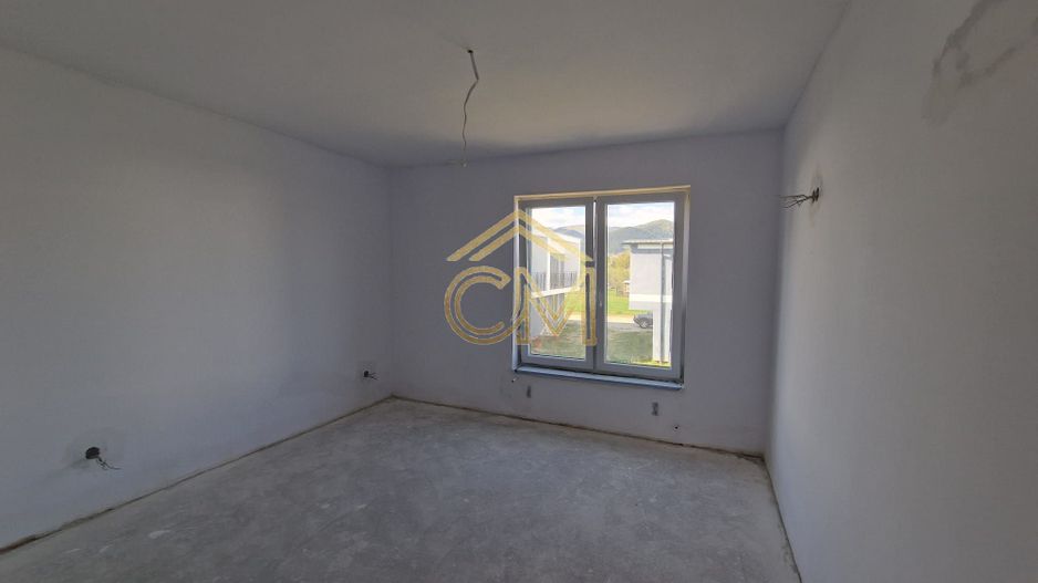 Casă 4 Camere - 110 MPU - 264 MP Teren - Terasa - Poză 3
