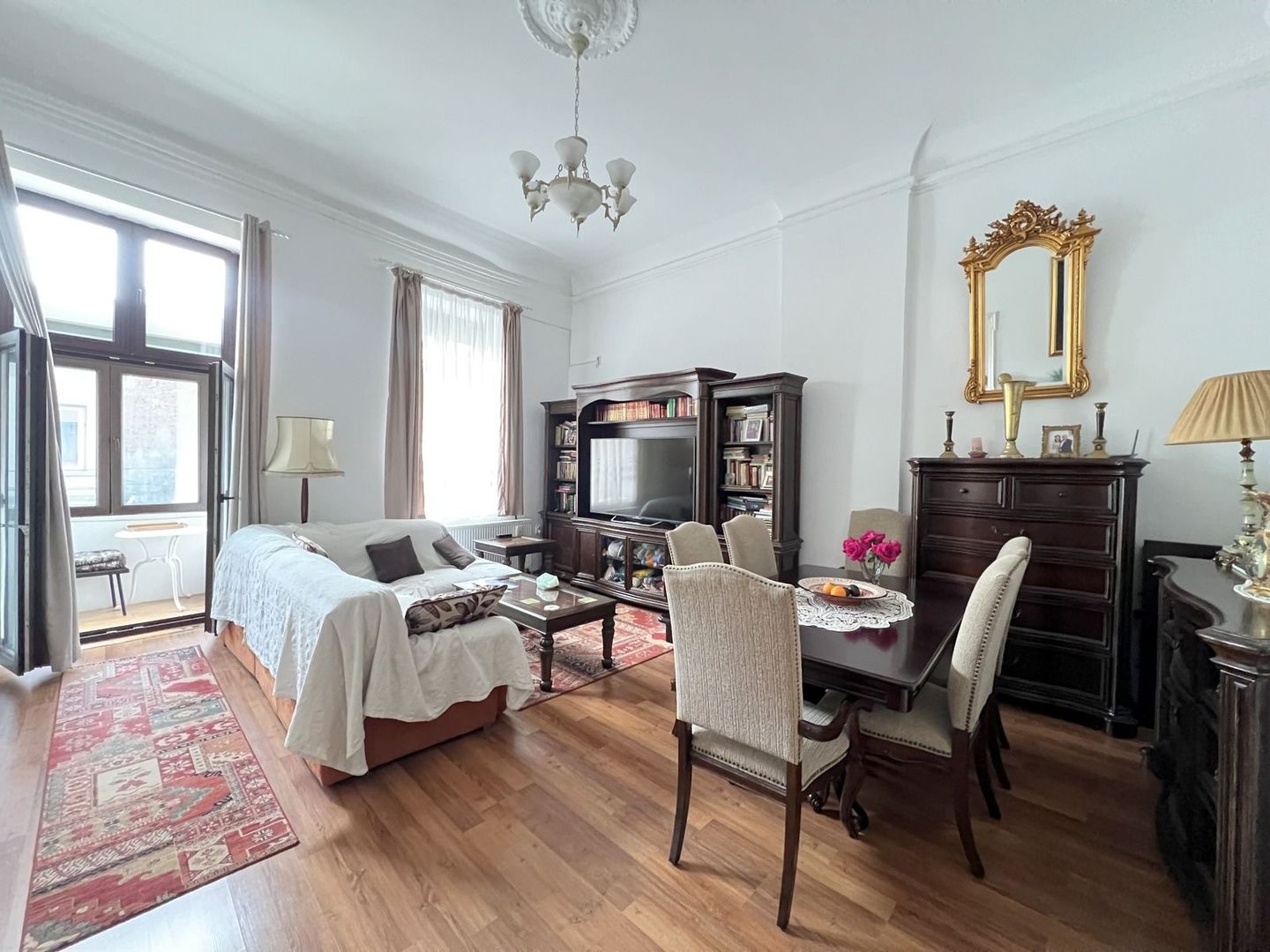 Apartament spațios într-o vilă istorică – 145,43 mp Victoriei-C. Grivitei - Poză 1