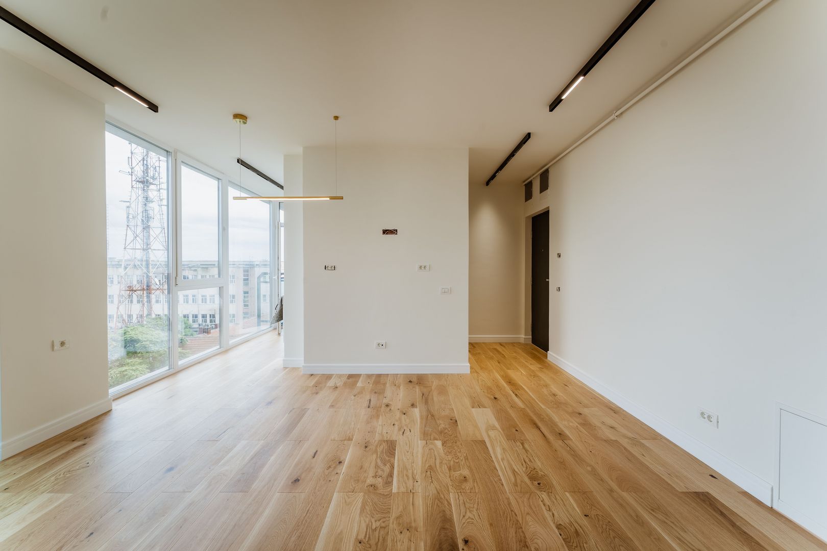 Apartament nou 2 camere zona ultracentrală - Poză 1