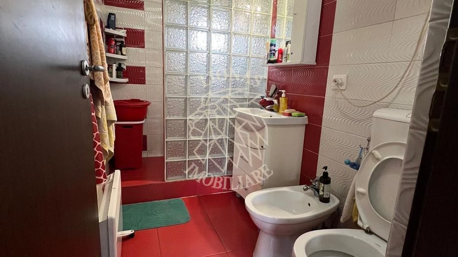 Casa 165 mp+anexa amenajata 68 mp-teren 13 ari-garaj, foisor-Jelna - Poză 10