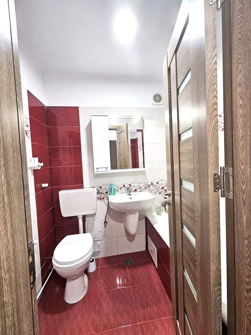 Închiriez Apartament cu 🏡 2 camere, centrală proprie, parcare, 1 Decembrie 1918 - Poză 8
