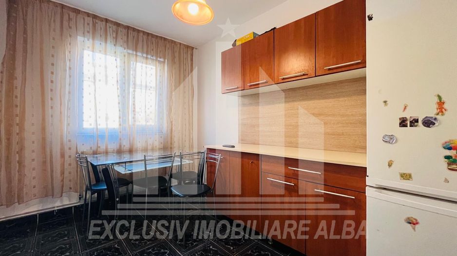 Apartament cu 2 camere de inchiriat, Cetate - Poză 3