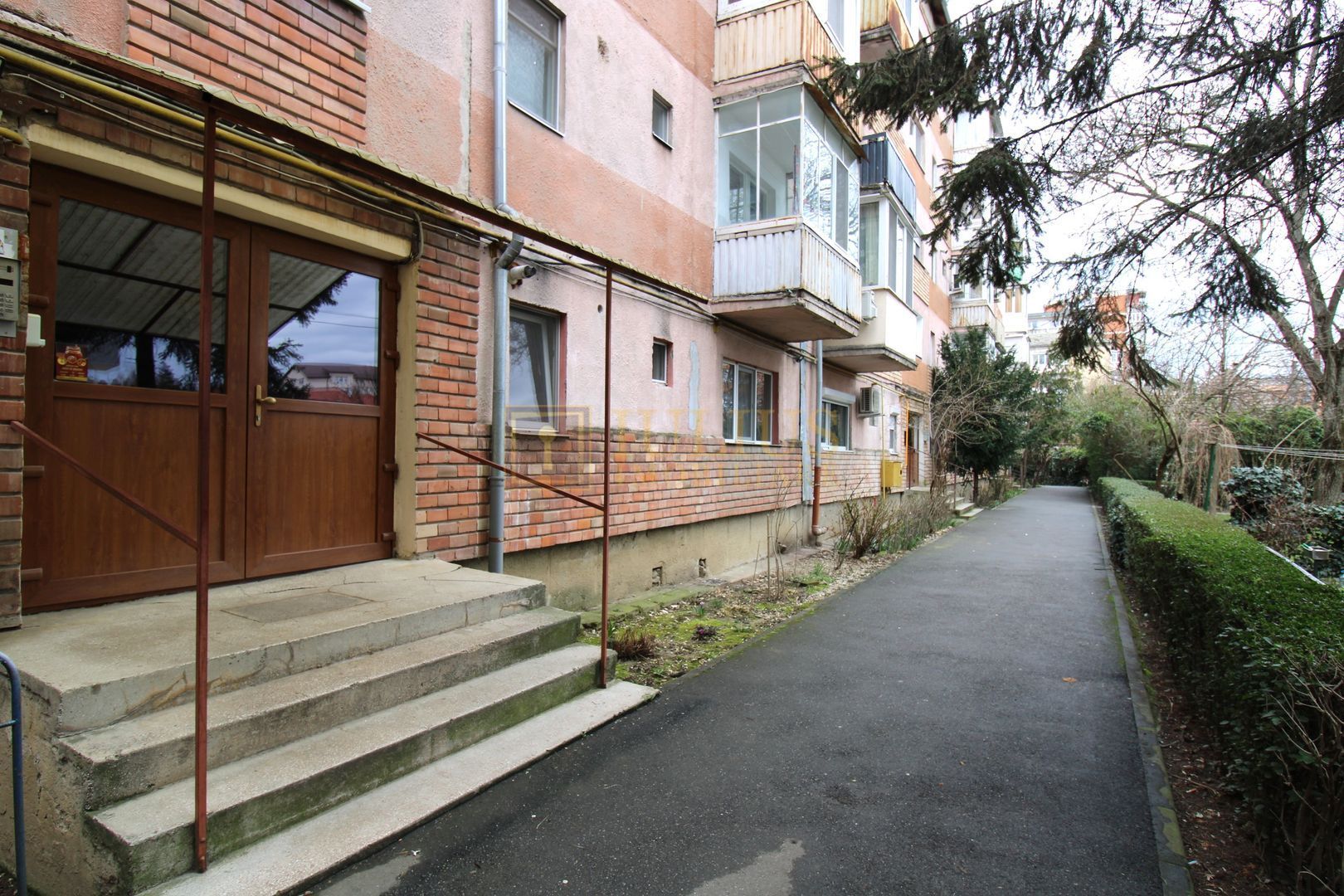 1 camera| decomandat| centrala proprie| etaj 2 - Poză 7