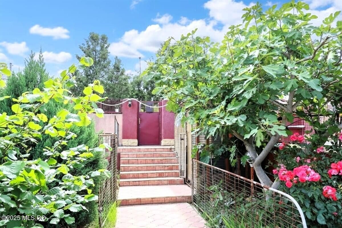 Ovidiu - Str. Nationala, Vila P+1E, teren 1094 mp, vedere la lac! - Poză 31