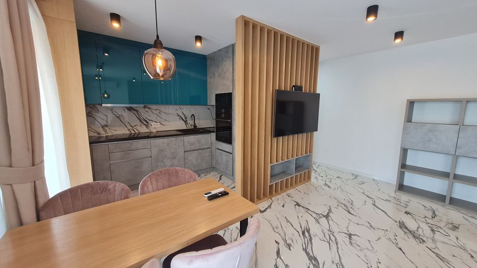 Calitate,prestanta,eleganta.. - Poză 1